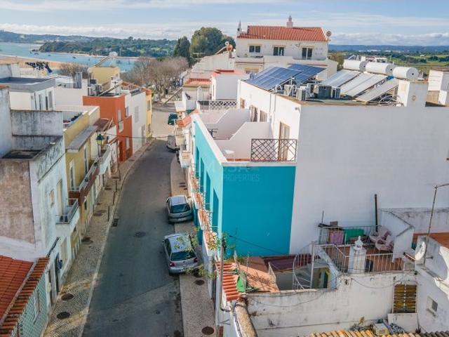 Fabulosa Guesthouse com vista mar no centro de Alvor, Portimão