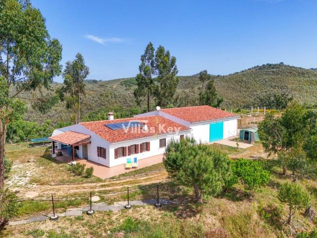 Fabulosa herdade com duas habitações, estábulos e três lagos 0m² Santa Clara a Velha