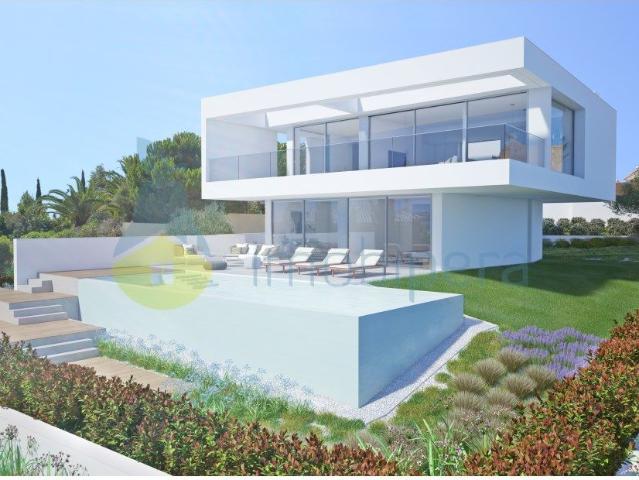 FABULOSA MORADIA MODERNA COM PISCINA E VISTA MAR