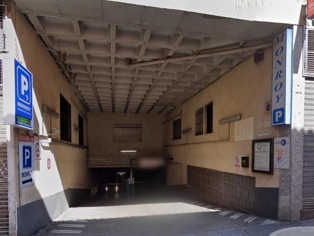 FABULOSA PLAZA DE GARAJE EN VENTA EN PLENO CENTRO DE LA CIUDAD, CERRADA