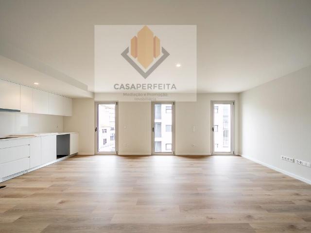 Fabuloso T3 Novo com 130m2, Varanda e Lugar de Garagem Vil. 125m² Vilar de andorinho