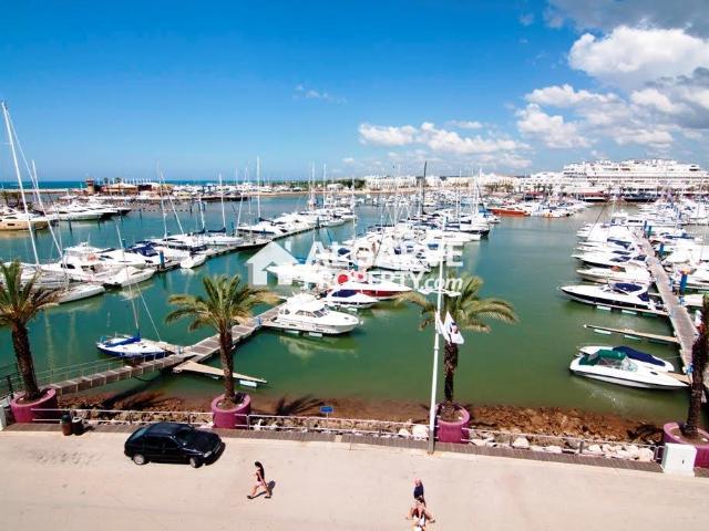 Fabuloso T1 Duplex na Marina com vista maravilhosa