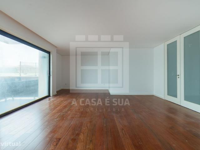 Fabuloso Apartamento T3 novo com terrao perto de Santo Ovdio, V.N. G