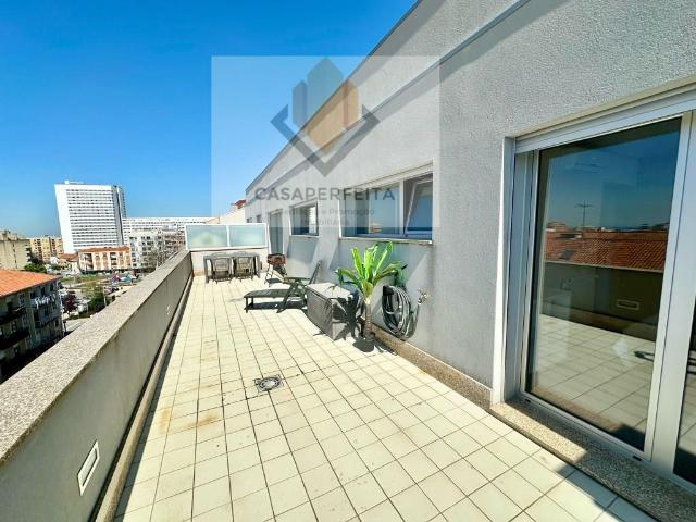 Fabuloso Apartamento T1 Recuado com Terraço e Box Centro d. 65m² Oliveira Do Douro