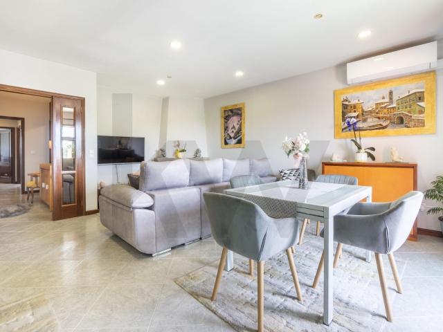 Fabuloso apartamento T2+1, para venda em Santa Maria de Lamas