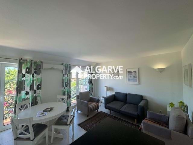 Fabuloso apartamento T2 de luxo junto ao golfe em Vilamoura. 130m² Vilamoura