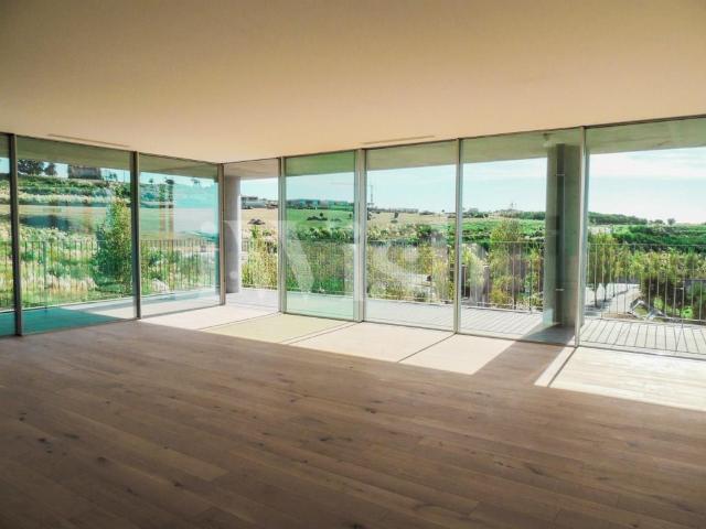 Fabuloso apartamento com 3 quartos, com varandas e vista rio. 131m² Canidelo