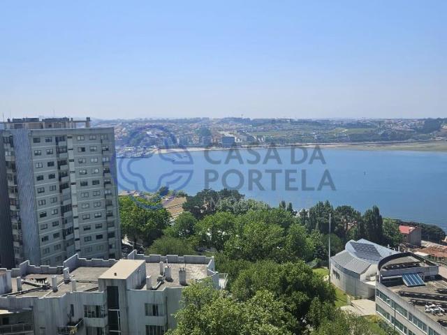 Fabuloso Apartamento Com Vistas Deslumbrantes Sobre O Rio 120m² Lordelo do Ouro e Massarelos