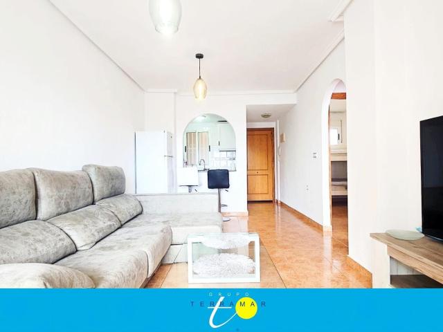 FABULOSO APARTAMENTO CON PISCINA COMUNITARIA, ZONA MUY TRANQUILA