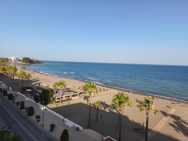Fabuloso ático en alquiler frontal al mar en Estepona | CABANILLAS REAL ESTATE