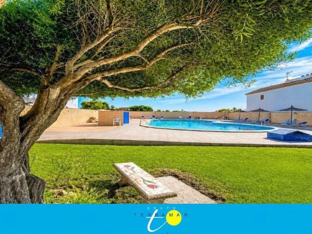FABULOSO CHALET ADOSADO TOTAMENTE REFORMADO CON PISCINA COMUNITARIA, IDEAL PARA VIVIR TODO EL AÑO