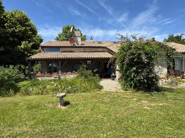 Fabuleuse maison à la campagne 353m² Miramont de Guyenne