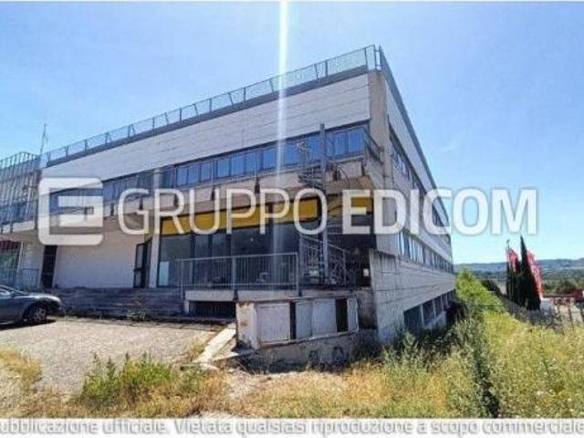 Fabbricati costruiti per esigenze commerciali di 2960 mq in vendita a Narni Rif. 4545291
