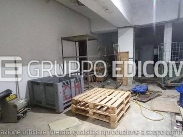 Fabbricati costruiti per esigenze commerciali in vendita a Marina di Gioiosa Ionica Rif. 4551320