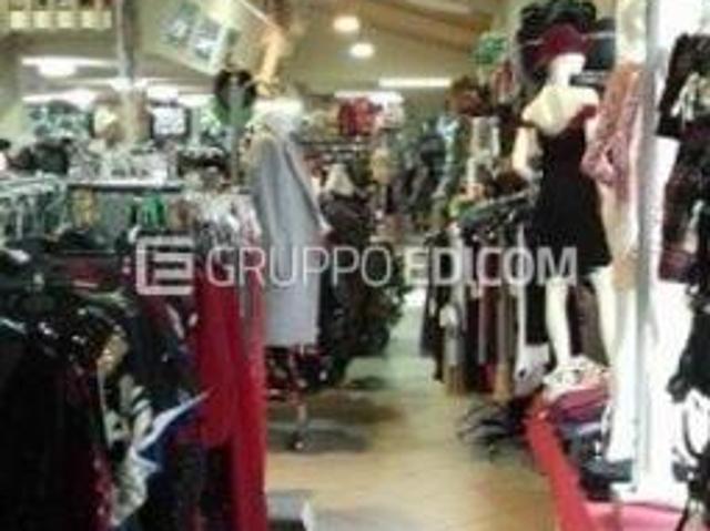Fabbricati costruiti per esigenze commerciali in vendita a Messina Rif. 4552023