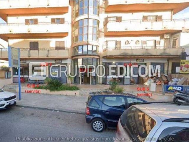 Fabbricati costruiti per esigenze commerciali in vendita a Siderno Rif. 4550017