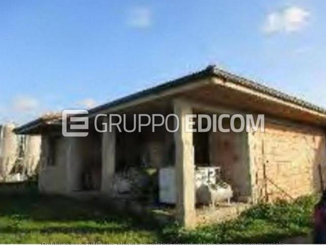 Fabbricati costruiti per esigenze industriali di 396.62 mq in vendita a Lamezia Terme Rif. 4554879