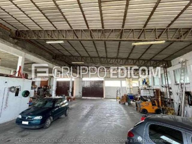 Fabbricati costruiti per esigenze industriali in vendita a Corvino San Quirico Rif. 4554067