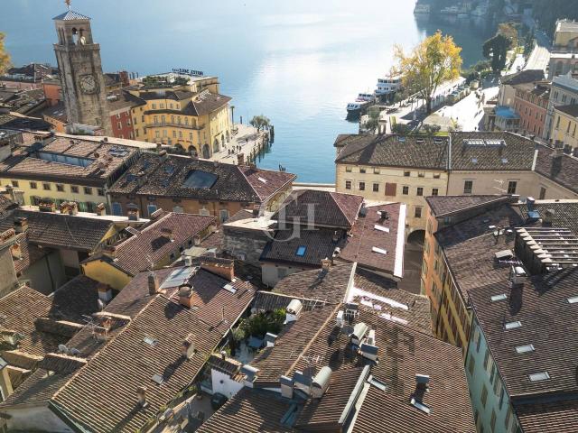 Fabbricato misto in vendita a Riva Del Garda