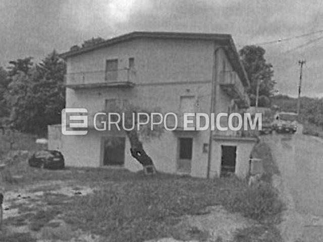 Fabbricato di 519 mq in vendita a Campoli del Monte Taburno Rif. 4545946