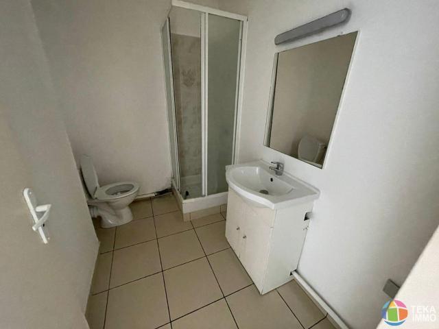 FABIEN TEKA IMMO LOUE STUDIO ST CLOTILDE DE 24.89M² RESIDENCE JORRE, ILE DE LA REUNION