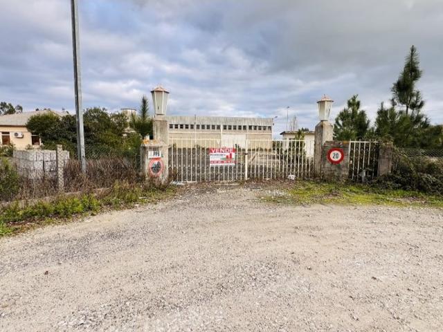 Fabrica e Armazém Industrial Rio Maior