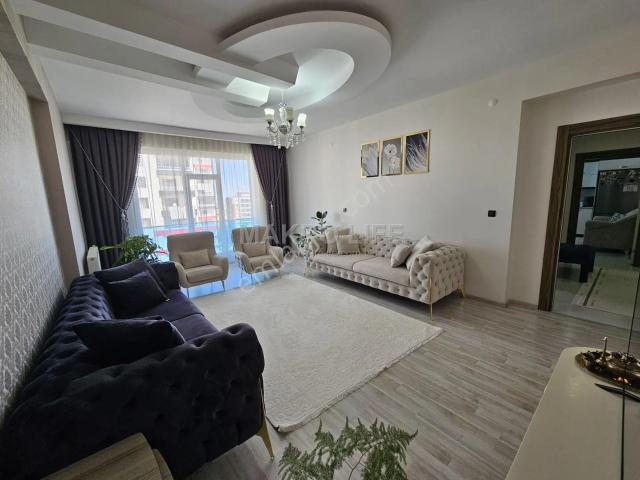 Fabrika Mahallesi Merkezi Konumda Satılık 3+1 Geniş Ferah Daire