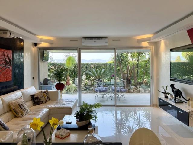 FABRON / 3 pièces de 70m2 avec jardin et terrasse calme et lumineux Garage fermé piscine