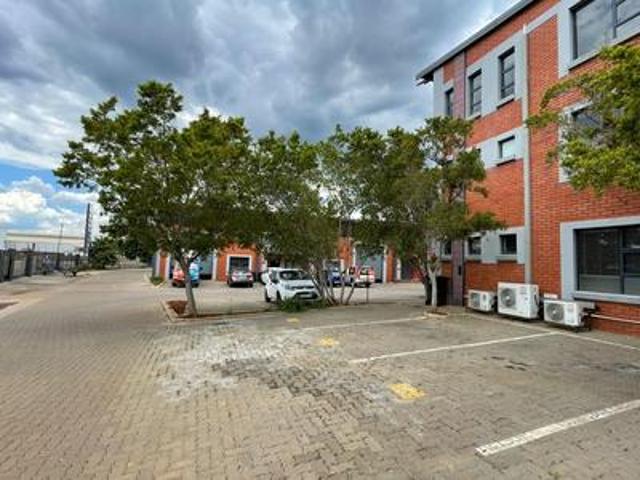 factory / warehouse to let in hennop.
