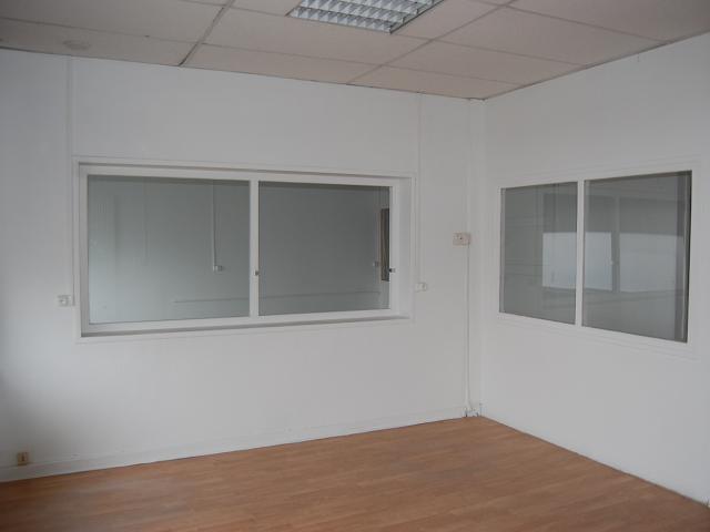 Face au Pole Marine, local de 60 m2