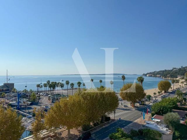 Face Au Port Dernier Étage 36m² Golfe Juan