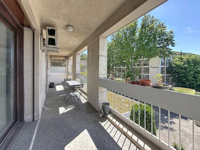 Face aux remparts Appartement T4 102 m2 Terrasse Stationnement en résidence
