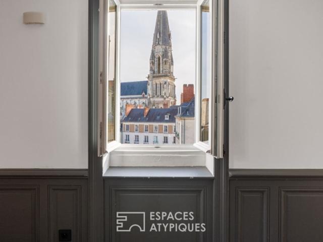 Face à face sacré: Appartement d'exception Place Royale Nantes