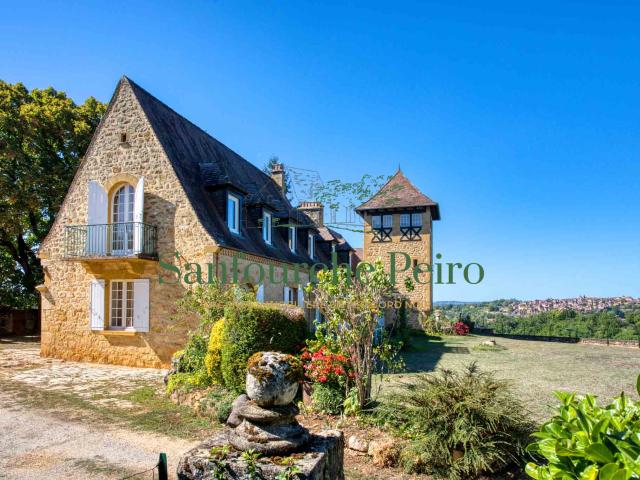 Face à la bastide de Domme, à 14km de Sarlat, vallée de la Dordogne