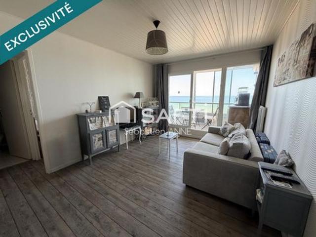 Face à la mer, appartement avec loggia !