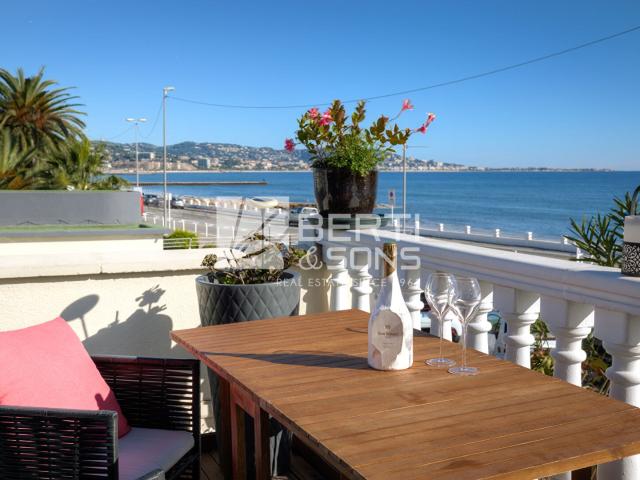 Face A La Mer Superbe Et Grand 3 Pieces Avec Tres Bel Espa. 107m² Mandelieu la Napoule