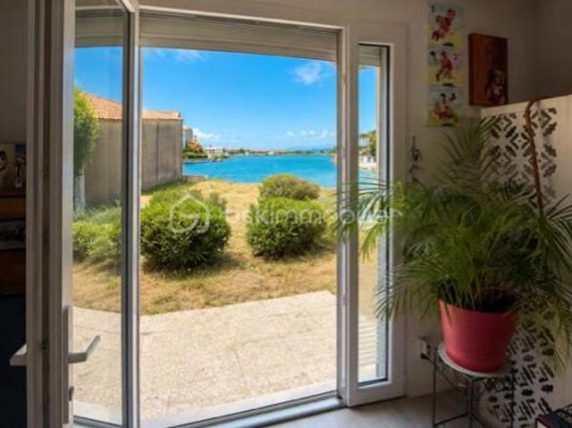 FACE A L'ETANG VILLA AVEC VUE PANORAMIQUE !