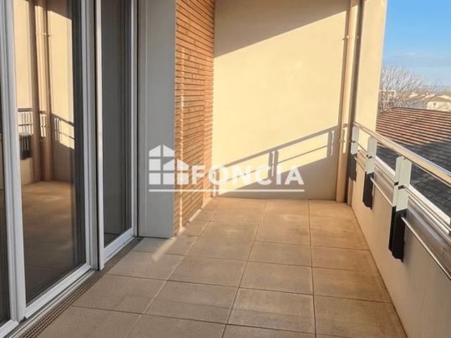 Face remparts dernier etage t3 terrasse et parking
