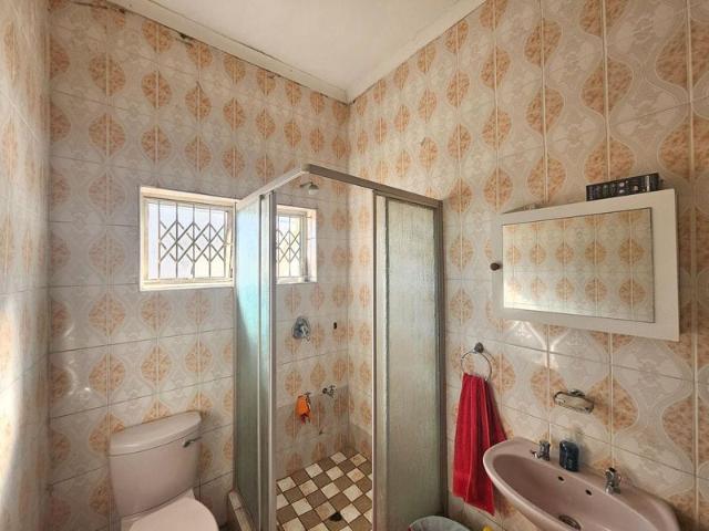 Facebrick Corner Property In Merewent