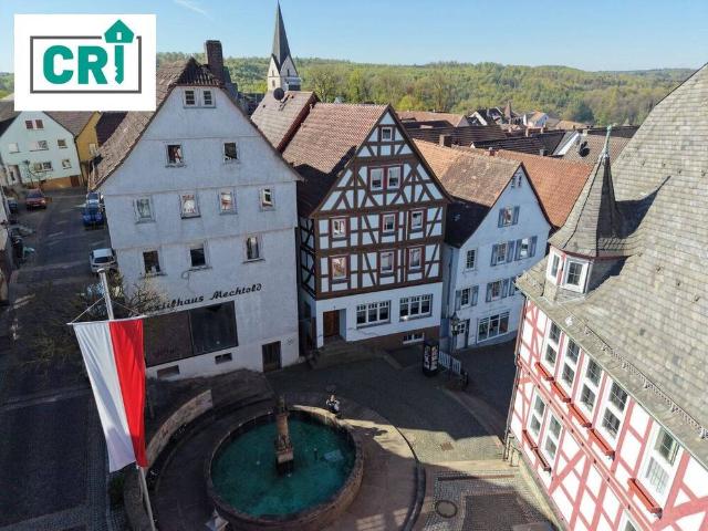Fachwerkliebe Mehrfamilienhaus mit ehemaliger Gaststätte im Herzen von Homberg Ohm