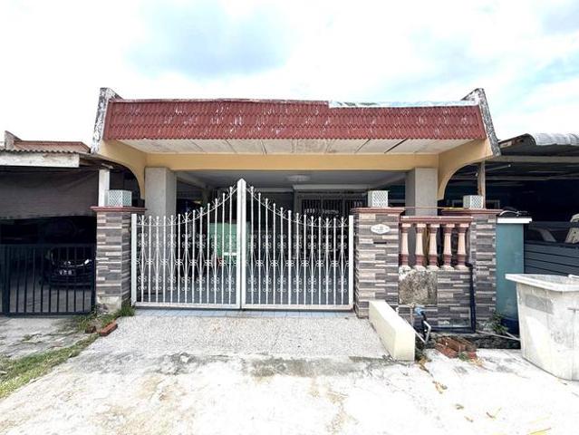 FACING CORNER LOT 1 Storey Terrace Taman Sri Tanjung Semenyih