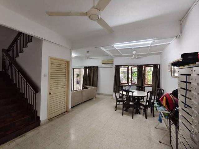 Facing Big Field SS 14 Subang Jaya Terrace House for Sale