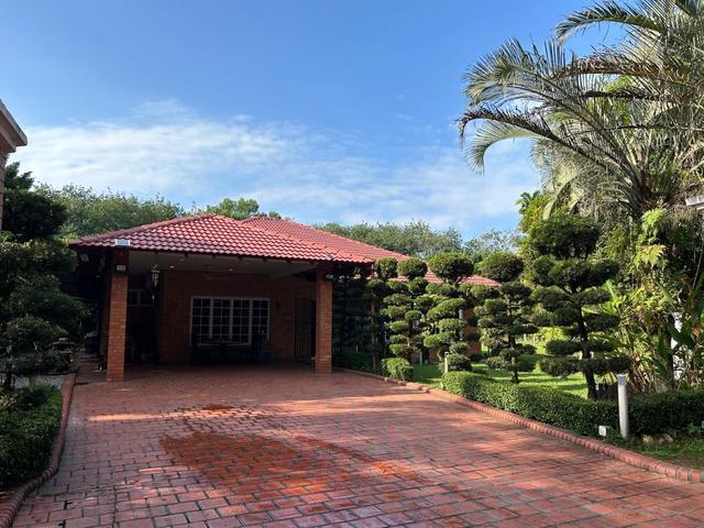 Facing Garden Gated Guarded Bungalow House La 10463 sf Bu 2300 sf