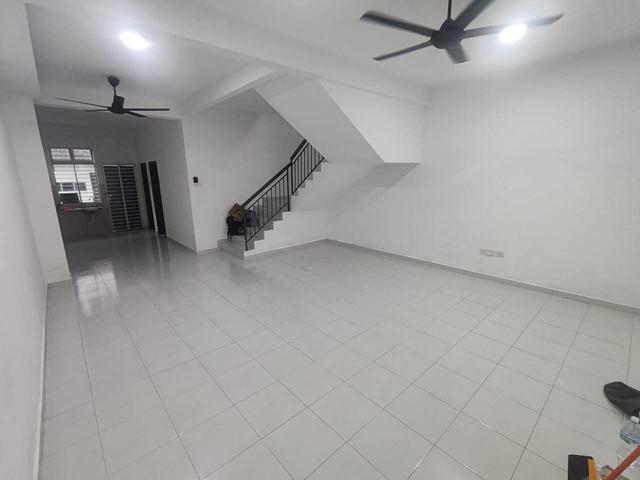 Facing Empty 3 Storey House Scientex Kundang Jaya Rawang