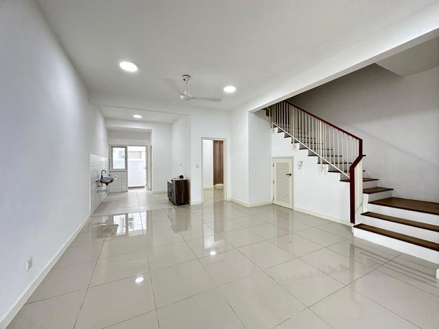 Facing Empty 2 Storey Terrace House Garland 2 Kota Emerald Rawang