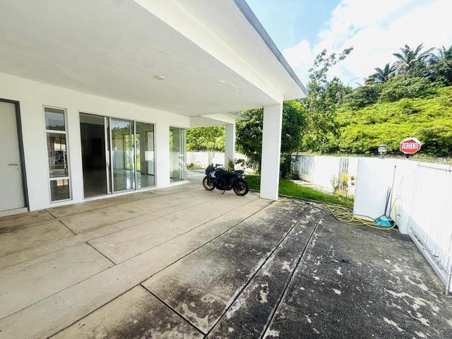 FACING EMPTY 2 sty CORNER HOUSE Acacia Park Bandar tasik puteri