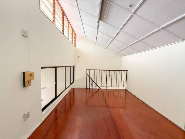 Facing East Freehold 20x65 Storey House Taman Mayang Jaya PJ