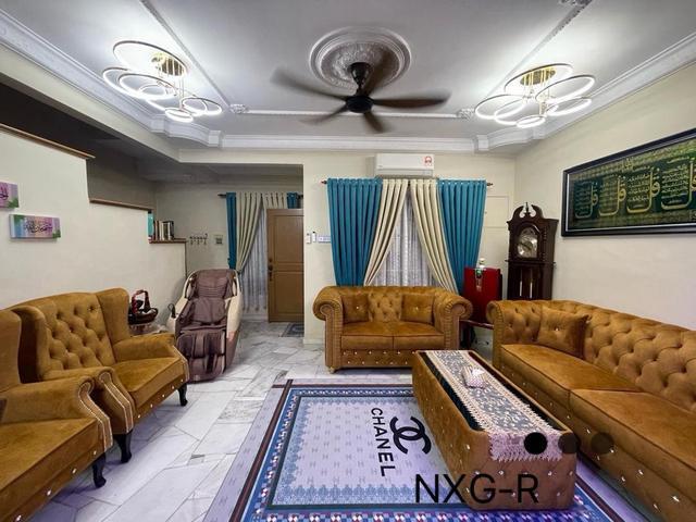 Facing Field Bukit raja Zapin 2sty 2065sqft Reno extended for sale