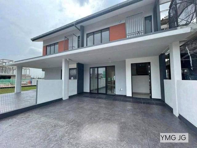 Facing Field Bukit raja Casira 2sty 2075sqft Brand new for sale