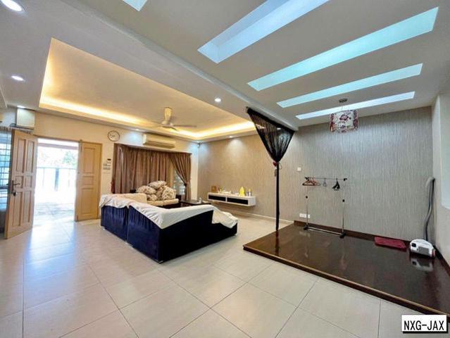 FACING FIELD BUNGOR Botanic KLANG 2 Storey RENOVATED House For Sale